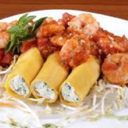 Canelos de ricota con salsa de camarones