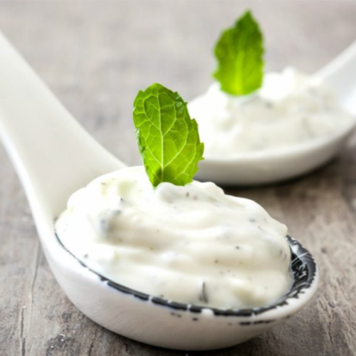 Salsa de queso y menta